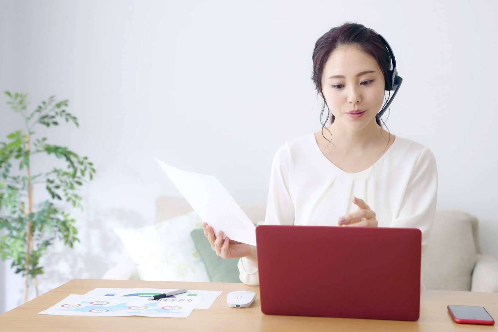 Las ventajas de trabajar desde una laptop y vivir de Internet con Ofertas777