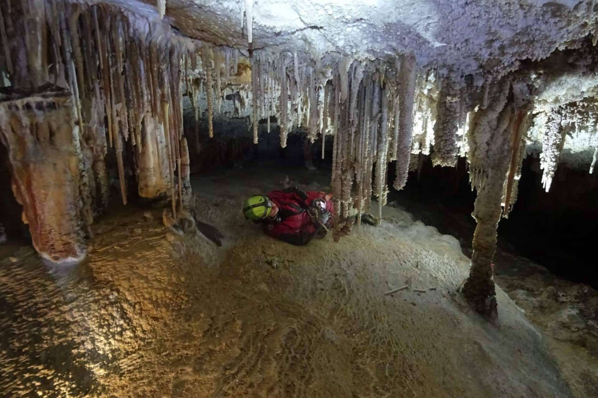 El curso de formación de iniciación a la espeleología que ofrece Vertical Challenge arranca el mes de noviembre