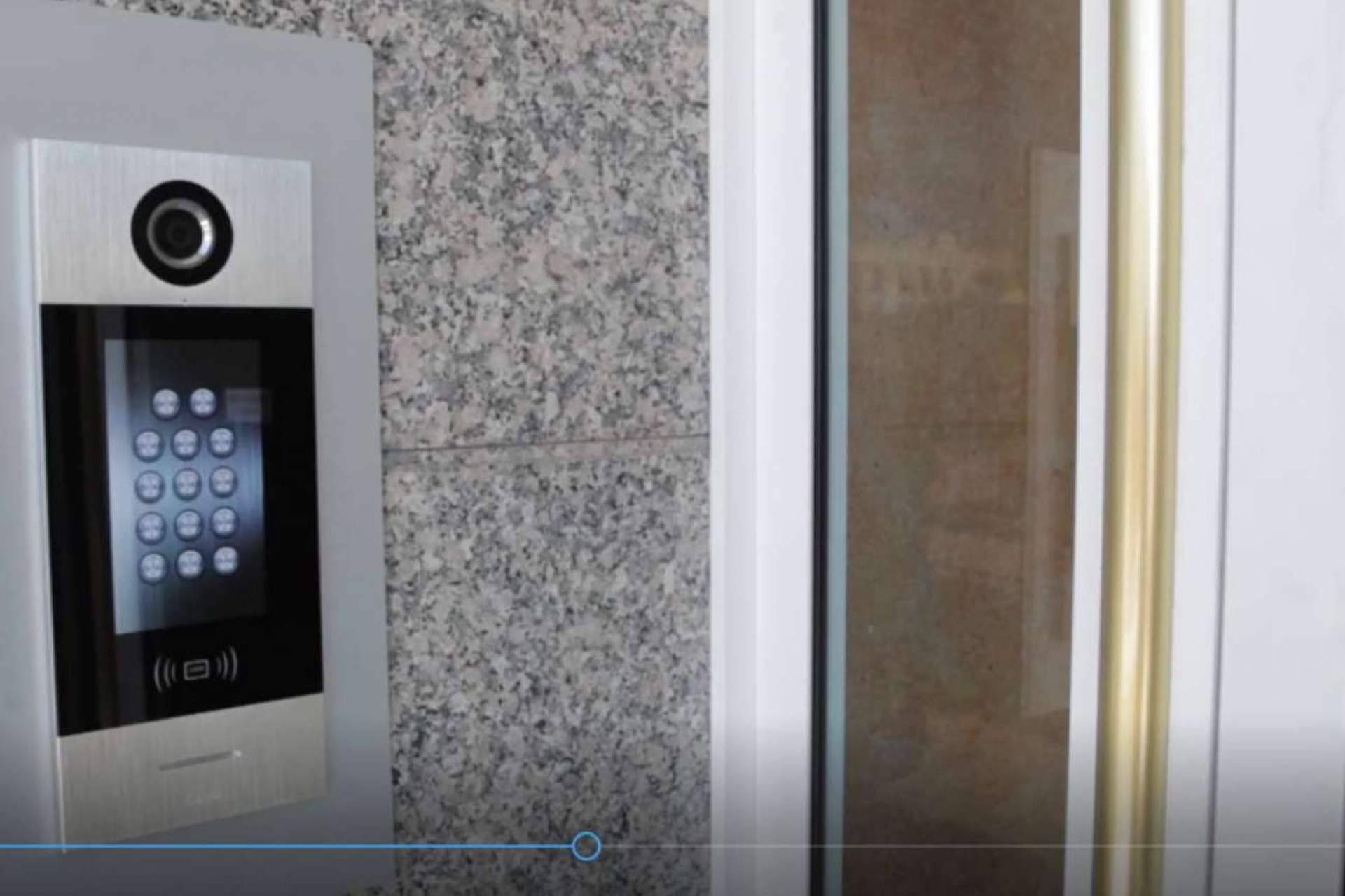 Instalación de vídeoportero en comunidad de vecinos ​de la mano de Sat Vallès