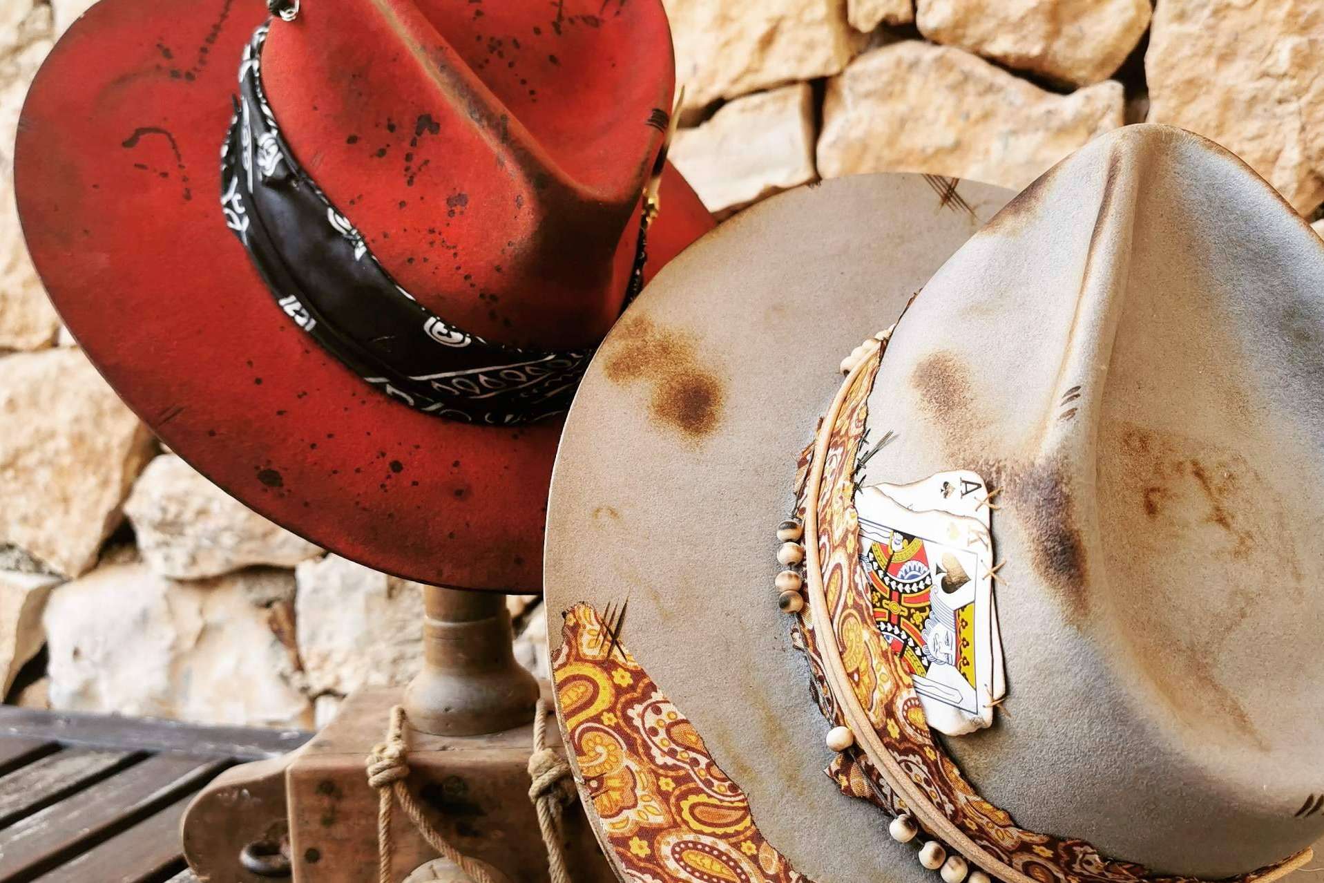 Los materiales y el proceso de elaboración que se utilizan en la realización de un sombrero de calidad premium