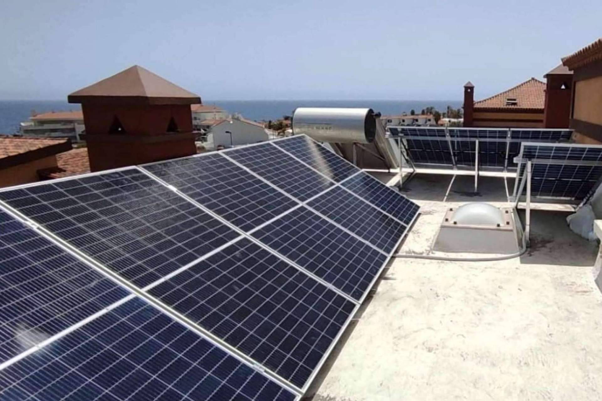 Energías renovables para uso doméstico con Estudio Termosolar, ¿cuál es la mejor opción?