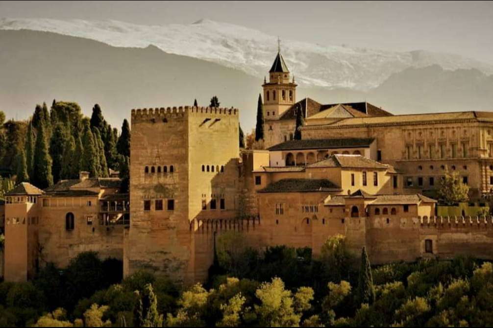 Visitar la Alhambra, una experiencia única de la mano de Nazarí Tours Granada