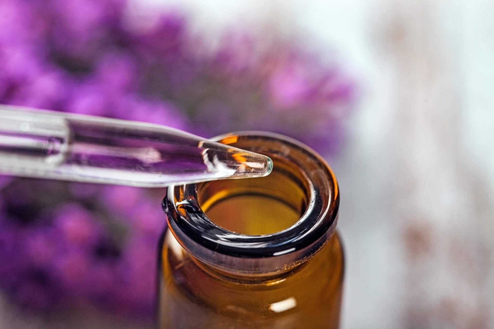 Centro de Naturopatía y la Salud sobre los beneficios de las Flores de Bach para el bienestar emocional y físico de las personas