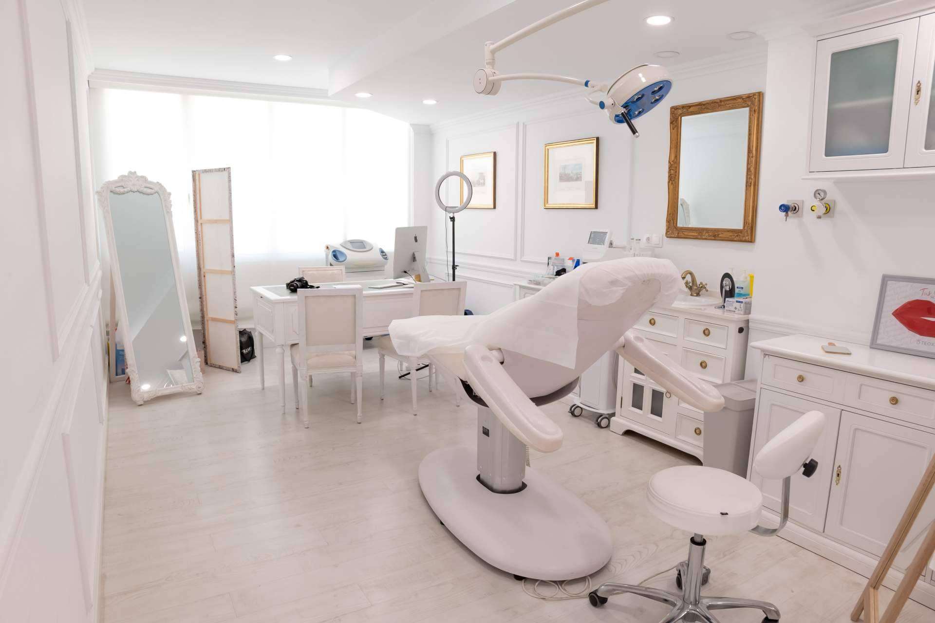 Oftalmología y medicina estética facial con el especialista Dr. Roberto Secondi