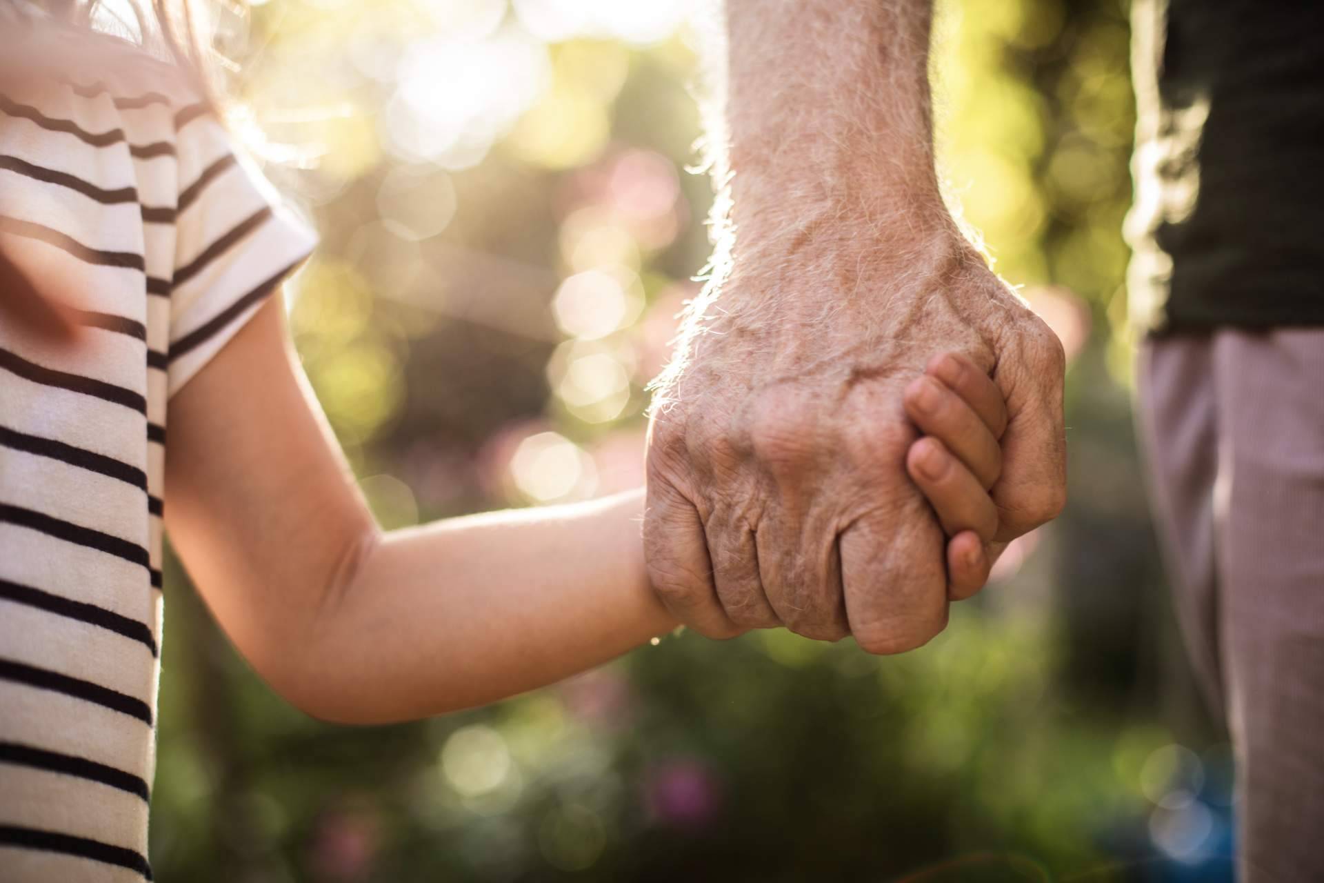 Frases Buenas y sus propuestas de frases para dedicar a los abuelos
