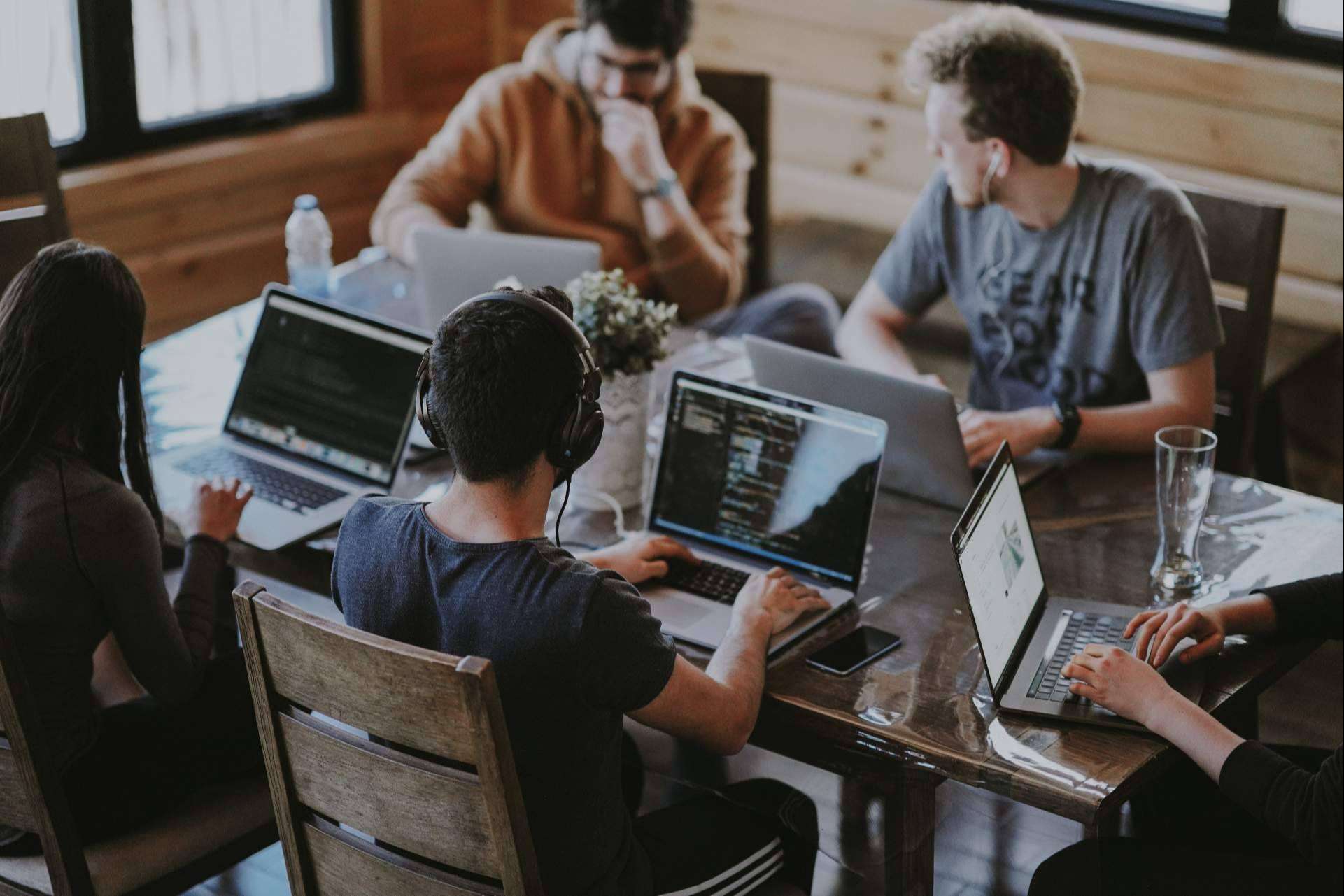 blarlo, agencia de traducción en Madrid que se adapta a empresas de cualquier sector