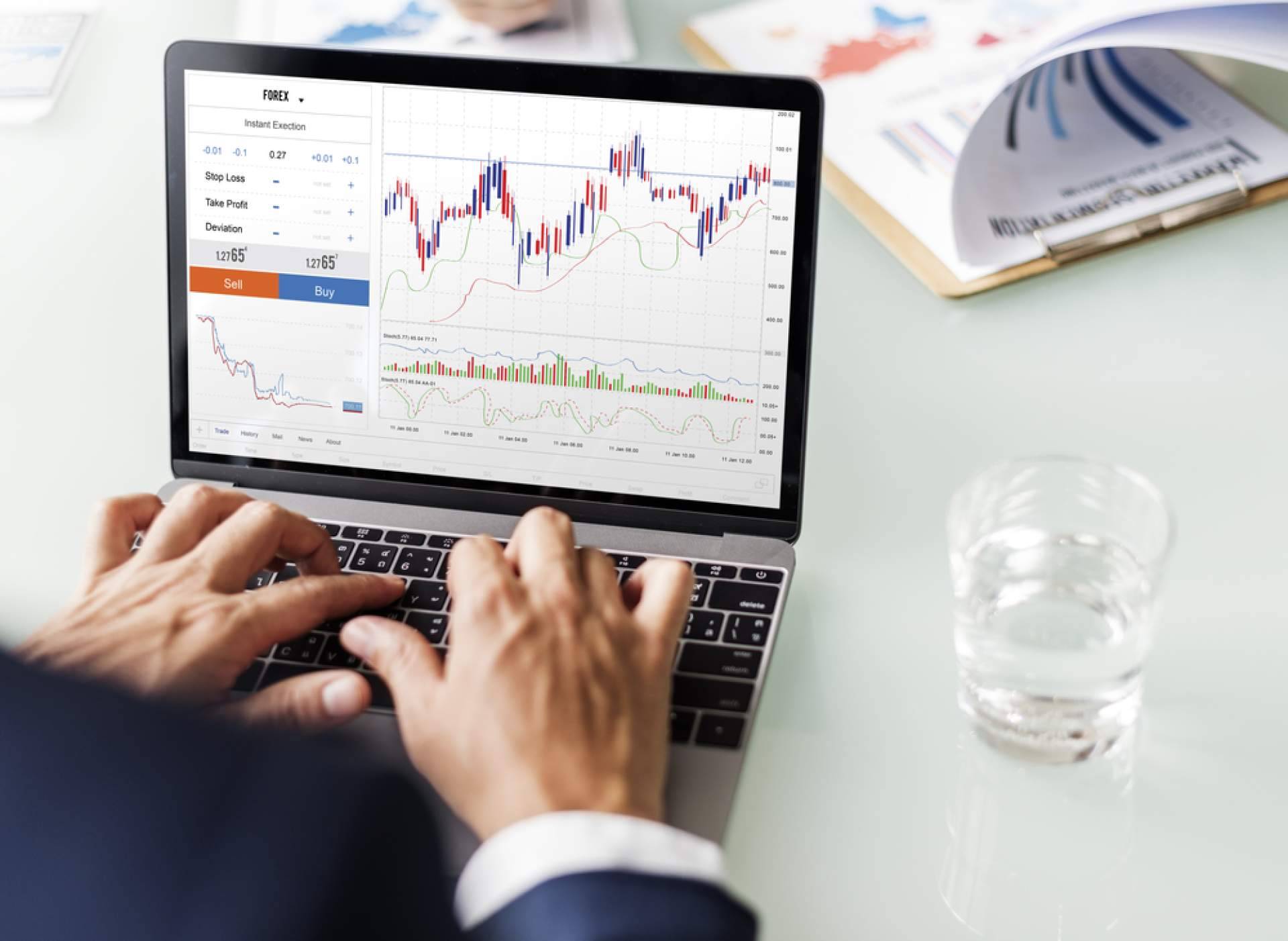 Trading Rentable con Chris explica cómo detectar las tendencias del mercado