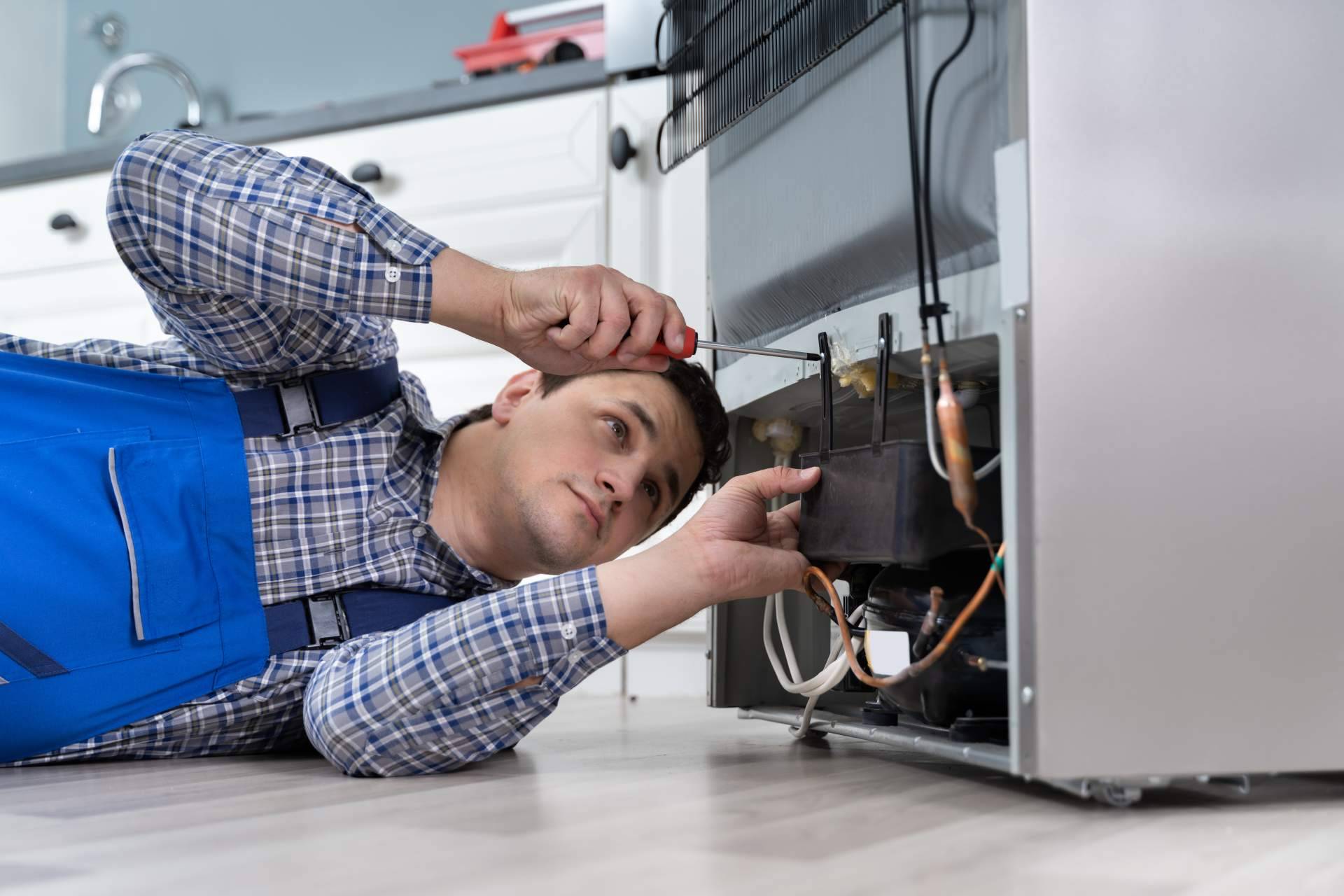 La experiencia del equipo de Servicio Técnico AEG Burgos en reparaciones de frigoríficos