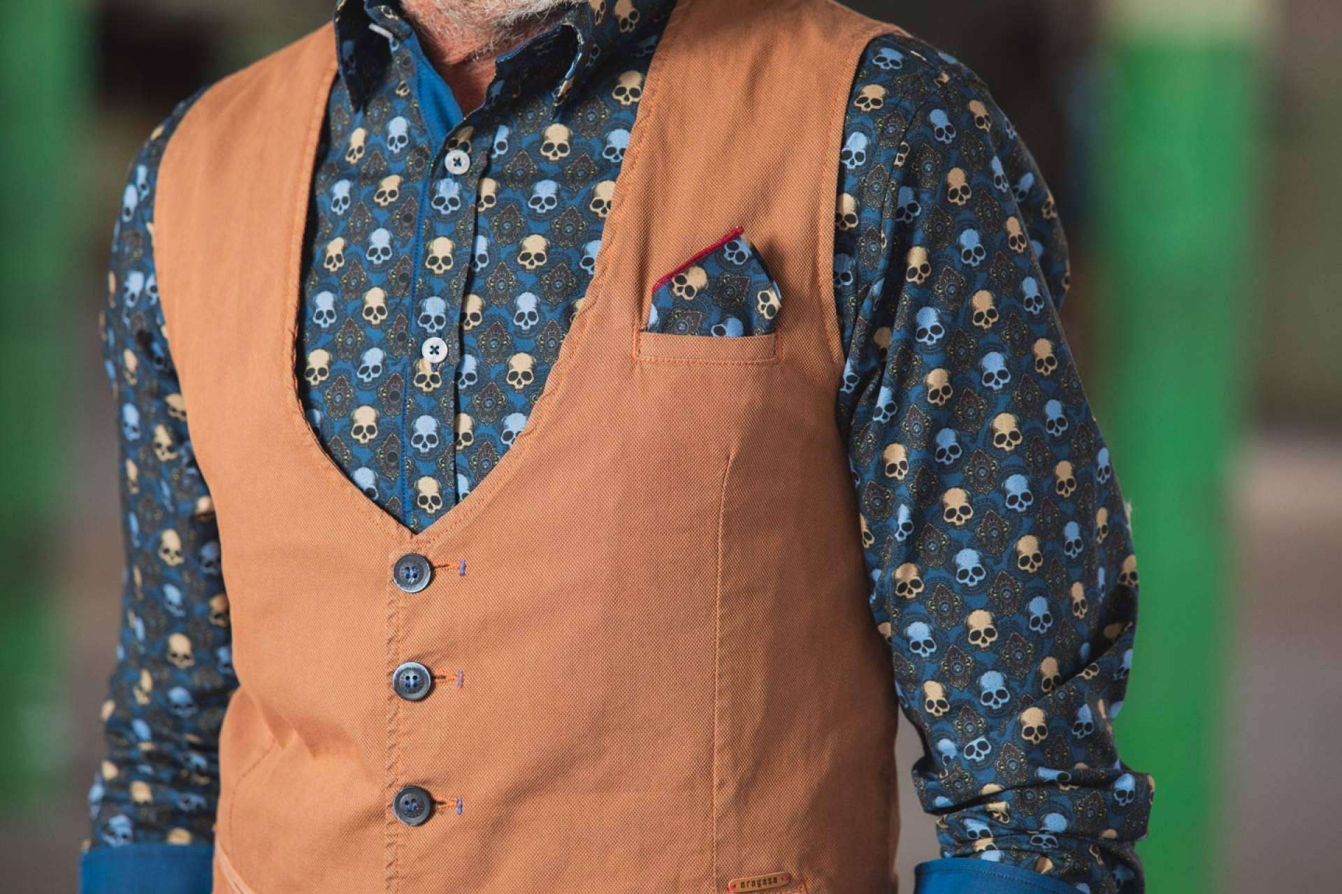 El amplio catálogo de camisas estampadas de Aragaza