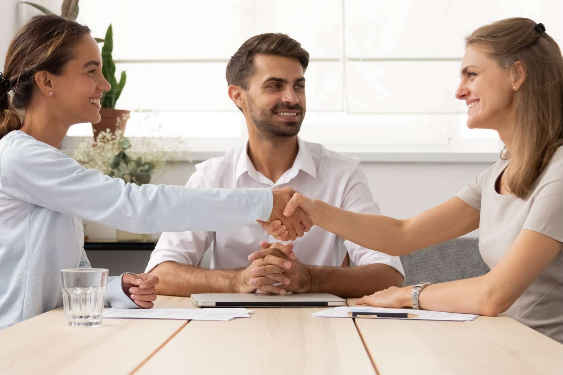El desarrollo de negocios locales cuenta con la alianza estratégica de Consultax y Drivelop