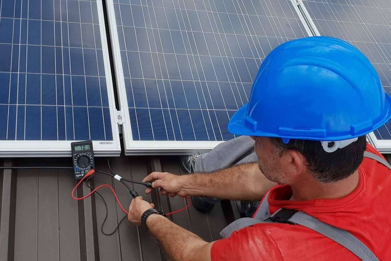 ¿Dónde encontrar soluciones en placas solares? Cireval Electrónica SL