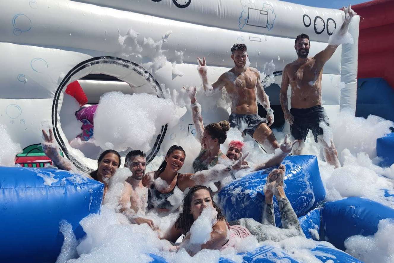 Ante las altas temperaturas, los parques de aventura como No Name Sport agregan actividades de agua en Madrid