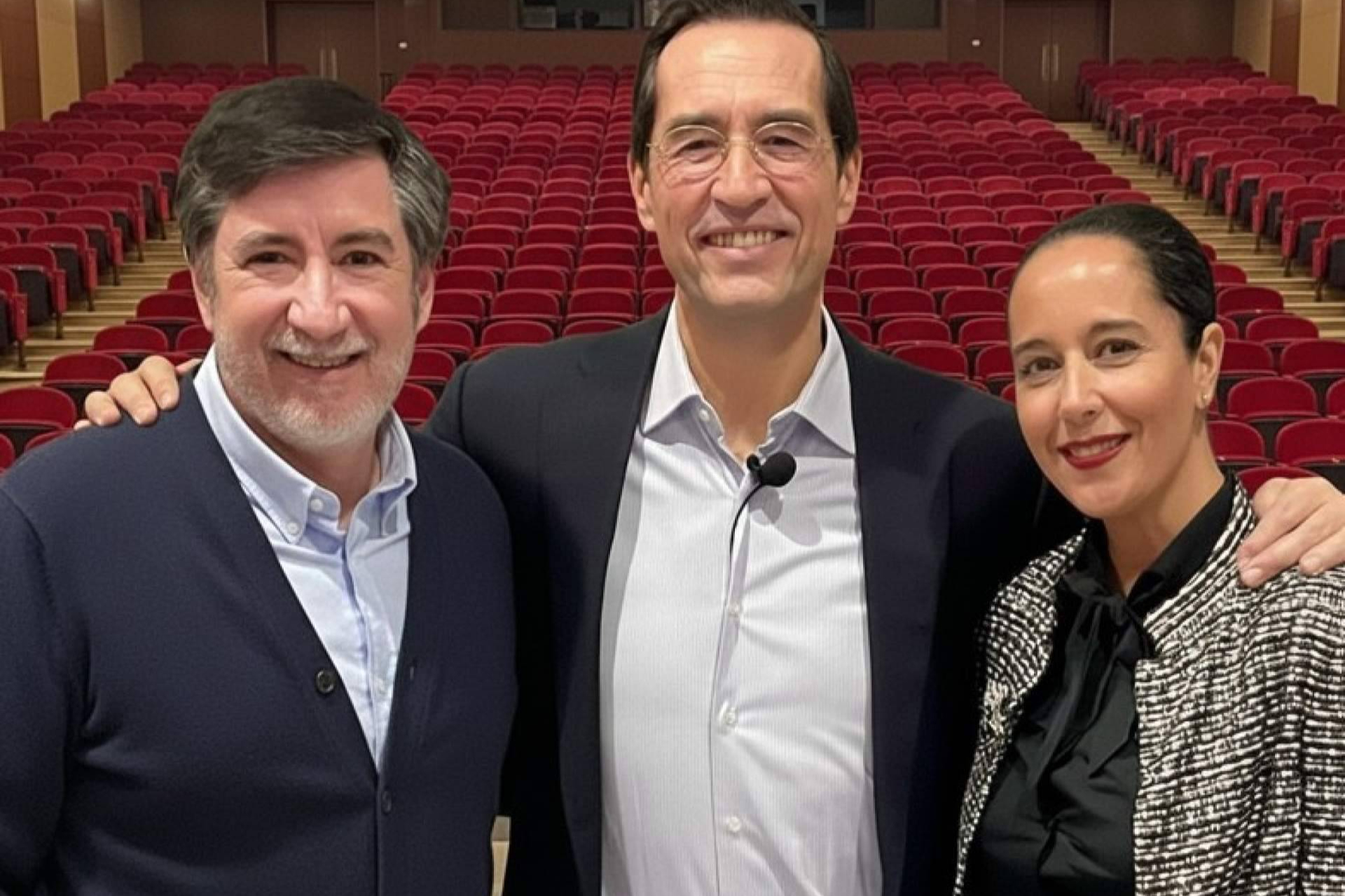 Menos BLA y más corazón; Helpers Speakers y el sector en auge de los conferenciantes