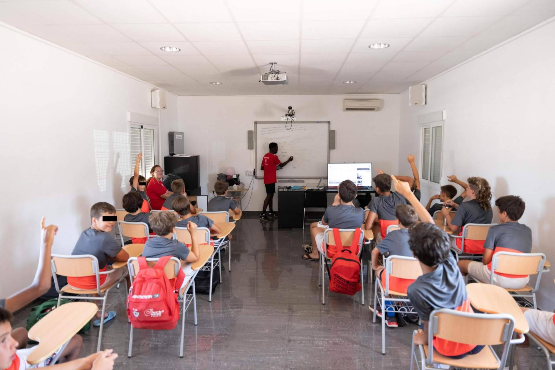 El campus de fútbol en inglés de Inglaterra en casa consolida su alianza con el Sunderland