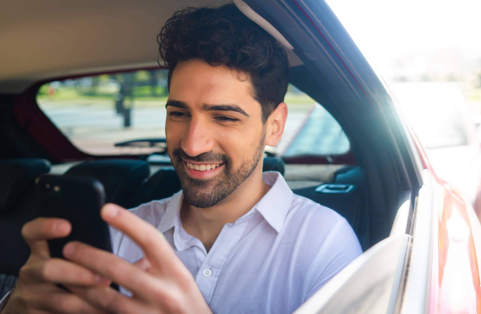 Desguaces Online vs. Tradicionales; tabla comparativa de tiempos, precios y garantías legales